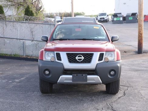 Used 2015 Nissan Xterra X AWD/4WD image 3