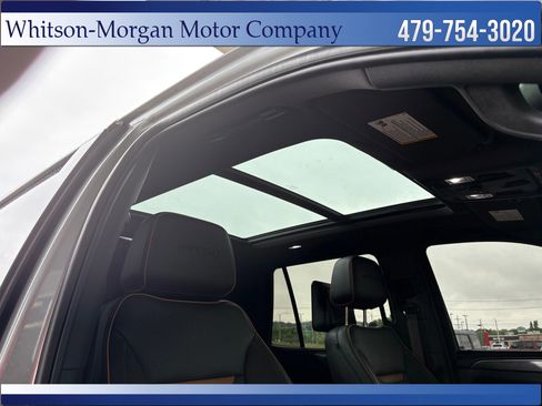 Used 2023 GMC Yukon AT4 w/ AT4 Premium Package AWD/4WD image 12