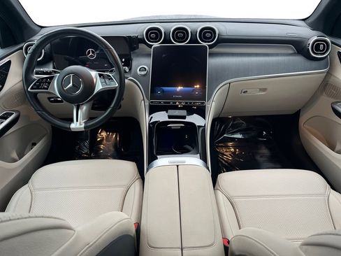Used 2024 Mercedes-Benz GLC 300 GLC 300 image 20