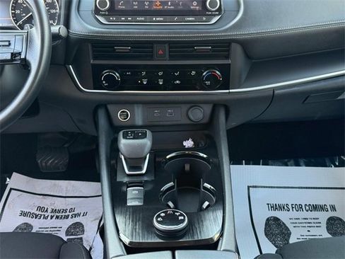 Used 2023 Nissan Rogue S image 15