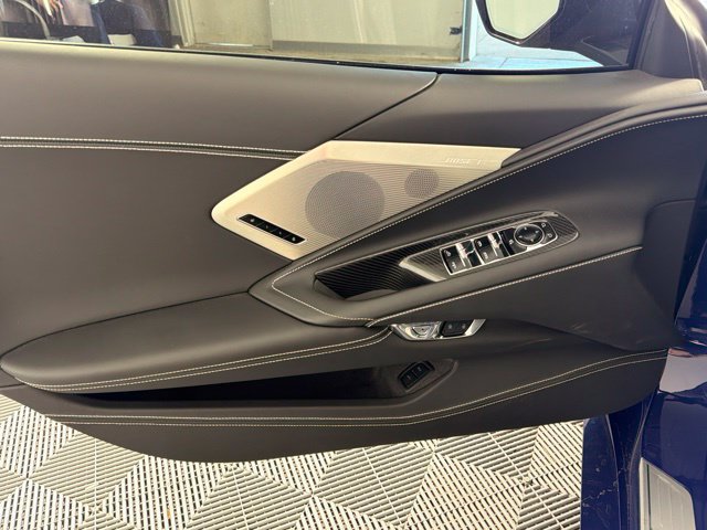 Used 2025 Chevrolet Corvette Stingray Premium Conv w/ Z51 Performance Package RWD image 10