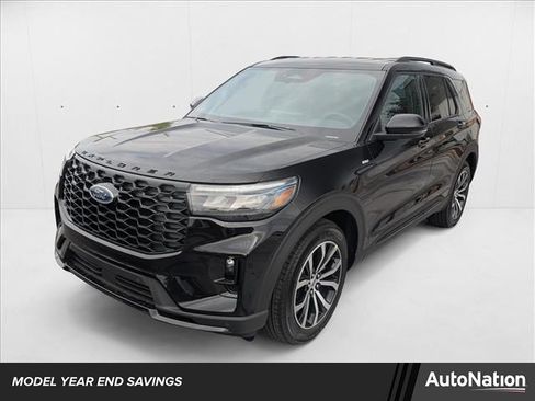 Used 2025 Ford Explorer ST-Line image 1