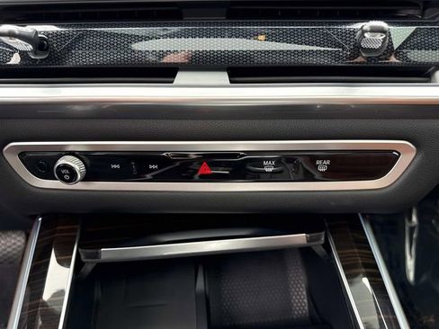 Used 2024 BMW X5 xDrive40i w/ Premium Package image 22