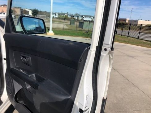 Used 2010 Kia Soul + image 30