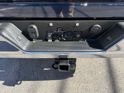 Used 2022 Chevrolet Silverado 2500 LT w/ Convenience Package image 22