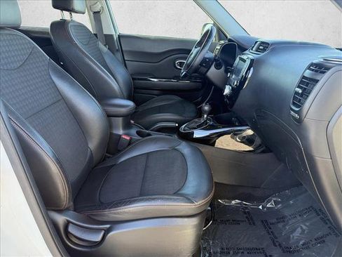 Used 2018 Kia Soul ! image 11