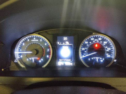 Used 2017 Toyota Camry LE image 23