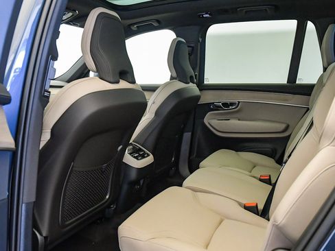 New 2026 Volvo XC90 B5 Core image 23