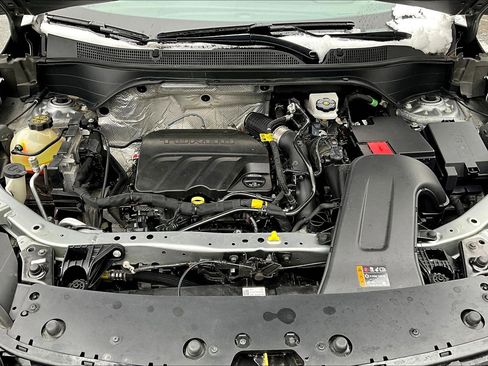 Used 2024 Chevrolet Trax RS w/ Driver Confidence Package image 22