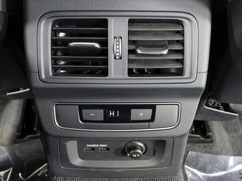 Used 2023 Audi Q5 2.0T Premium w/ Convenience Package image 24