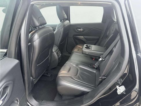 Used 2019 Jeep Cherokee Limited AWD/4WD image 11