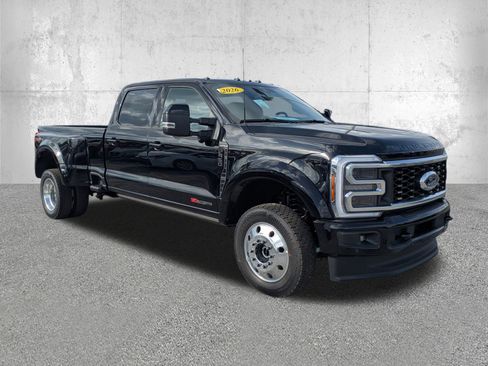 New 2026 Ford F450 Platinum w/ FX4 Off-Road Package image 2