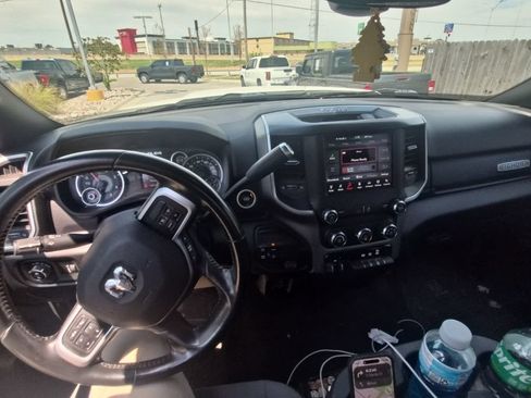 Used 2021 RAM 2500 Big Horn w/ Level 1 Equipment Group AWD/4WD image 14