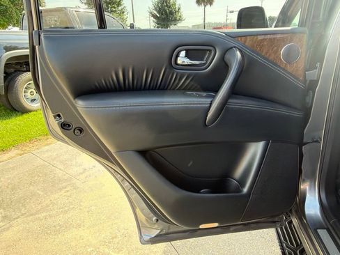 Used 2016 INFINITI QX80 2WD image 16