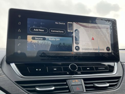 Used 2024 Nissan Altima 2.5 SV w/ SV Premium Package image 25