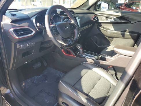 Used 2022 Chevrolet TrailBlazer RS w/ Technology Package image 18