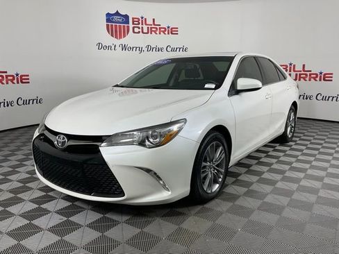 Used 2015 Toyota Camry XSE image 7