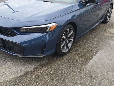 Used 2026 Honda Civic Sport Touring image 4