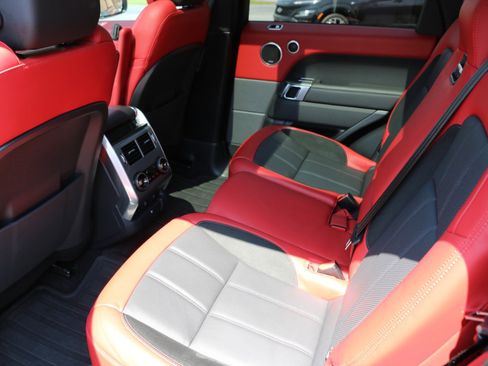 Used 2022 Land Rover Range Rover Sport HST image 32