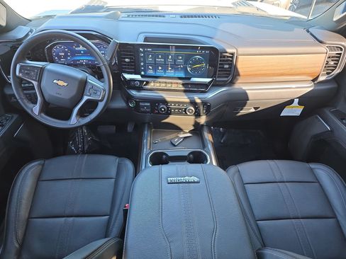 Used 2024 Chevrolet Silverado 2500 High Country w/ High Country Premium Package AWD/4WD image 18