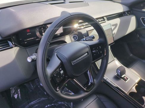 Used 2026 Land Rover Range Rover Velar S image 17
