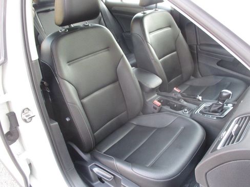 Used 2018 Volkswagen Golf Alltrack SE AWD/4WD image 23