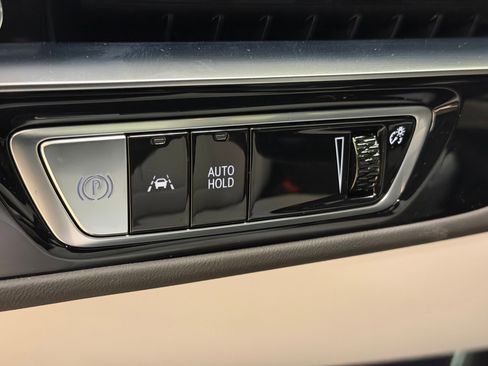 New 2025 Cadillac Lyriq Sport image 19