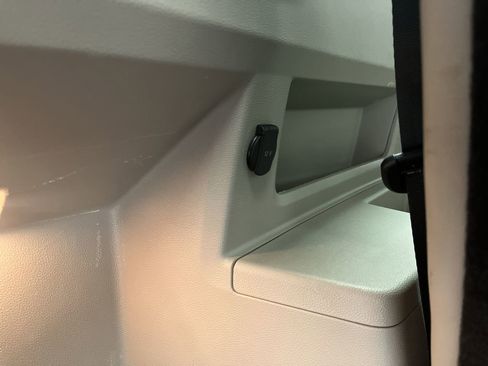 Used 2021 Volkswagen Atlas SE image 31