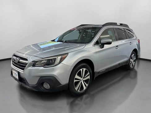 Used 2019 Subaru Outback 2.5i Limited AWD/4WD image 4