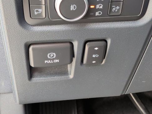 Used 2022 Ford Expedition Platinum RWD image 17
