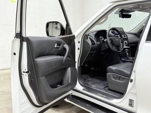 Used 2024 Nissan Armada Platinum w/ Captain's Chairs Package image 22