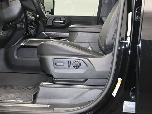 Used 2023 Chevrolet Silverado 2500 LTZ AWD/4WD image 23