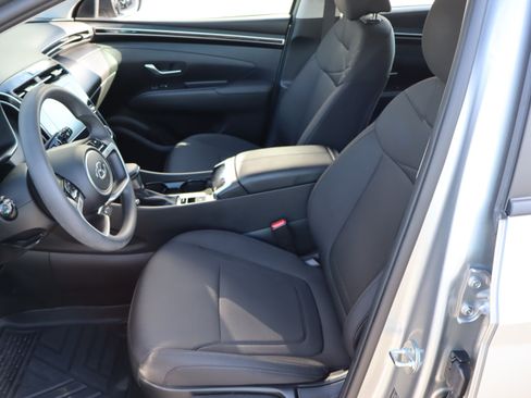 Used 2024 Hyundai Tucson SE FWD image 16
