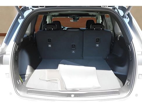 New 2026 Jeep Grand Cherokee Altitude image 17