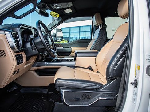 Used 2023 Ford F250 Lariat w/ Chrome Package image 15