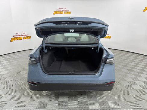 New 2026 Nissan Sentra SL w/ Floor Mat Package image 5