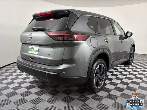 Used 2025 Nissan Rogue SV AWD/4WD image 8