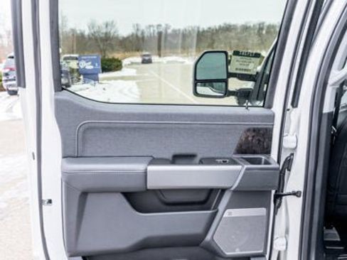 New 2026 Ford F250 Lariat w/ Black Appearance Package image 13