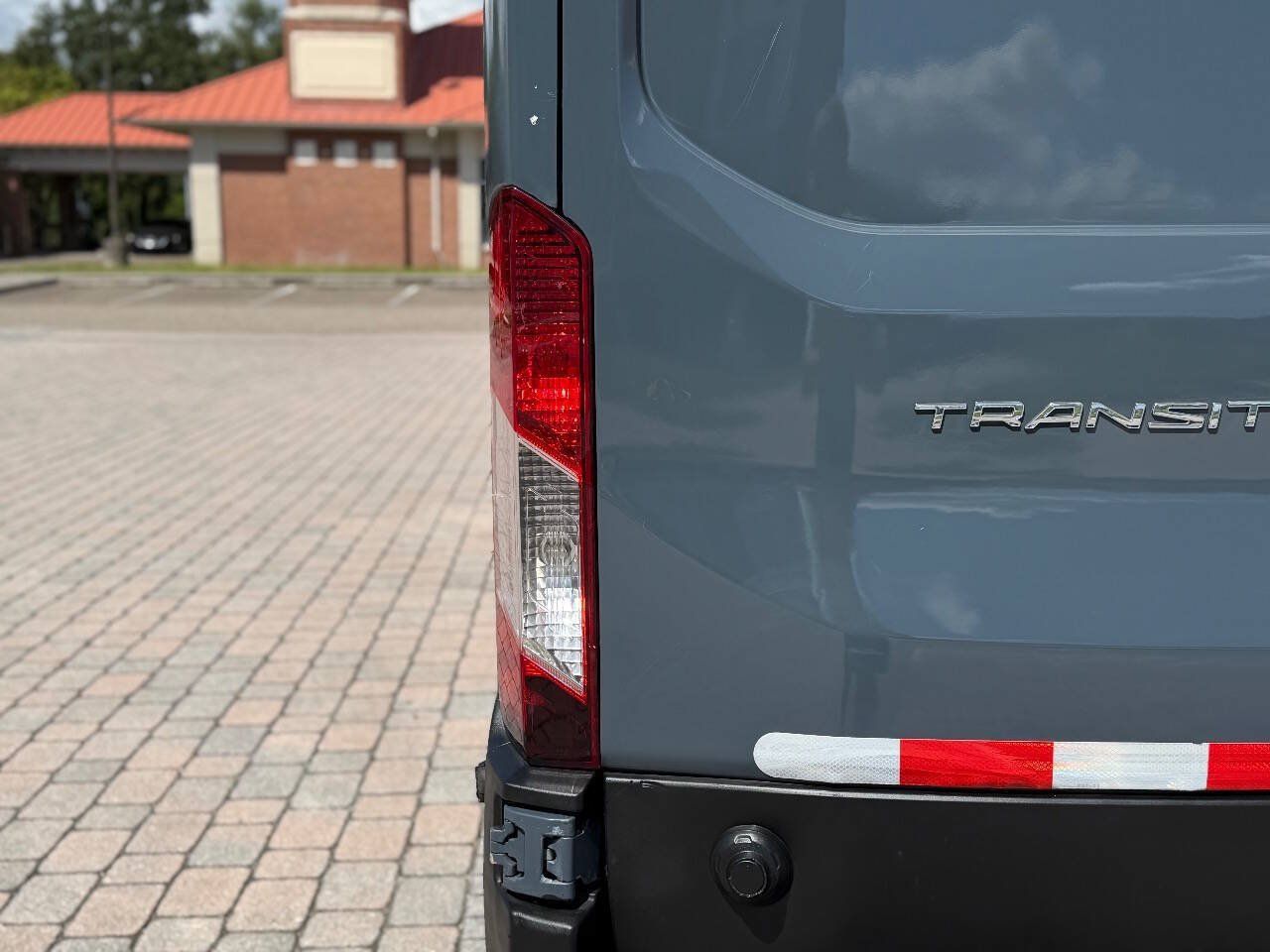 Used 2020 Ford Transit 250 148 High Roof Extended RWD image 9