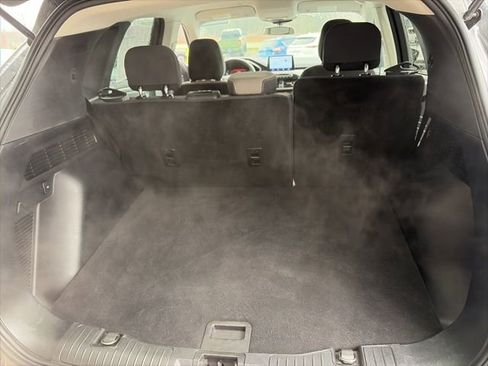 Used 2022 Ford Escape SE w/ Cold Weather Package FWD image 25
