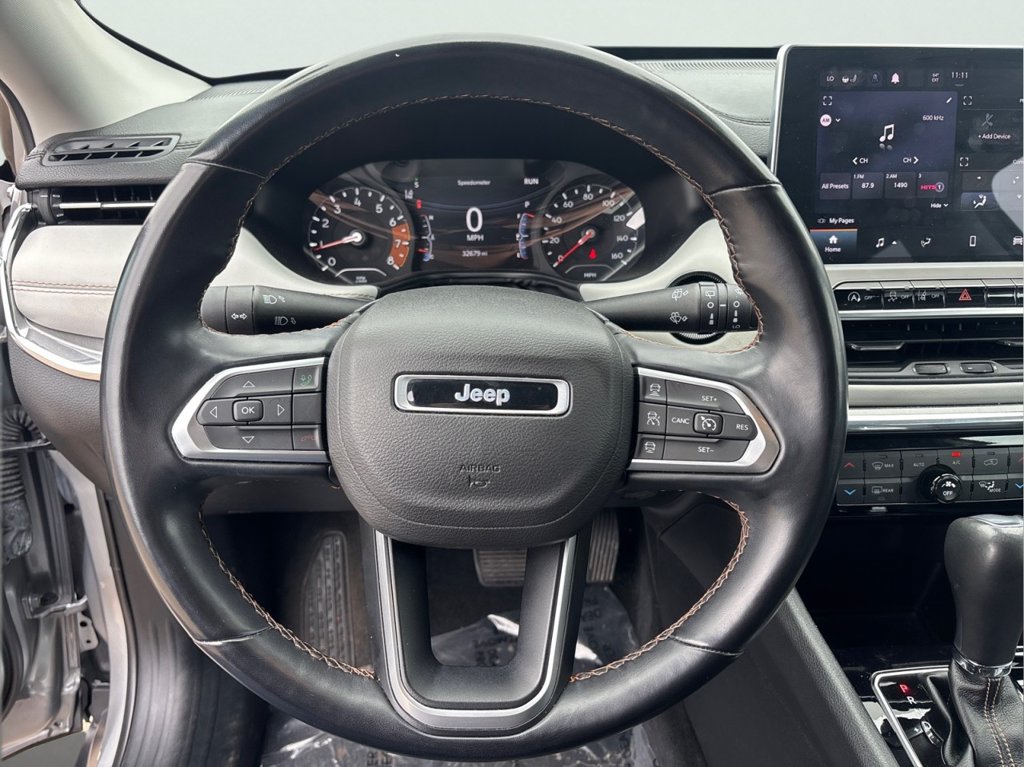 Used 2022 Jeep Compass Limited AWD/4WD image 12