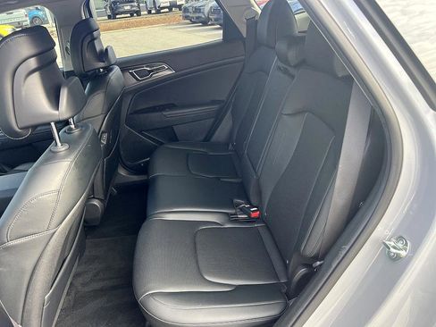 Used 2024 Kia Sportage SX image 15