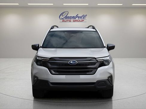 Used 2026 Subaru Forester Premium AWD/4WD image 9
