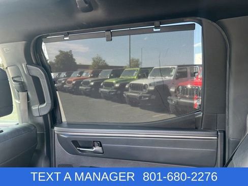 Used 2023 Toyota Tundra Platinum AWD/4WD image 36