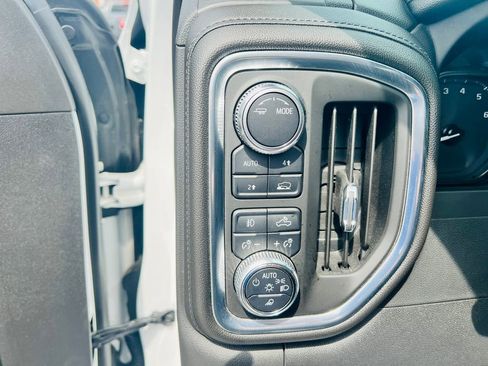 Used 2022 GMC Sierra 1500 SLT w/ SLT Convenience Package AWD/4WD image 19