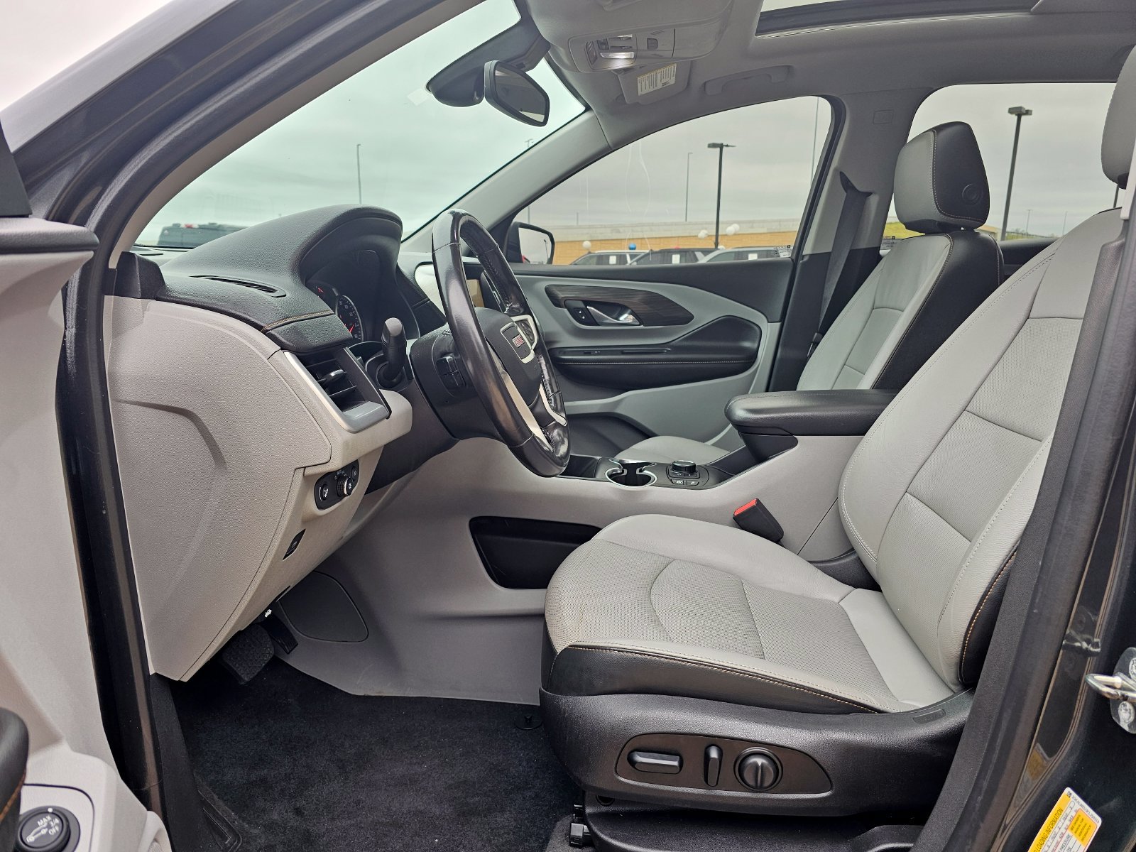 Used 2019 GMC Terrain SLT w/ Infotainment Package II AWD/4WD image 14