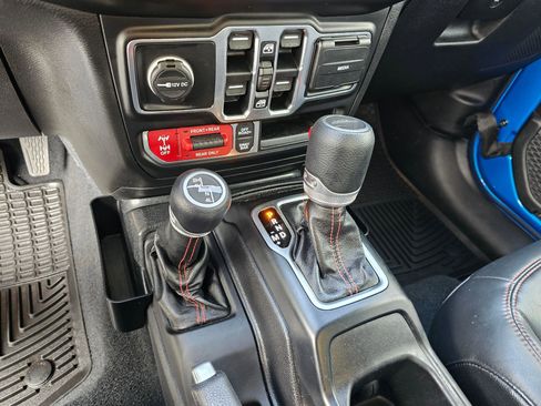 Used 2020 Jeep Gladiator Rubicon AWD/4WD image 31