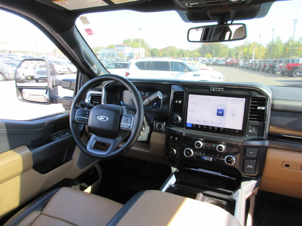 Used 2025 Ford F250 Lariat w/ Lariat Ultimate Package AWD/4WD image 31