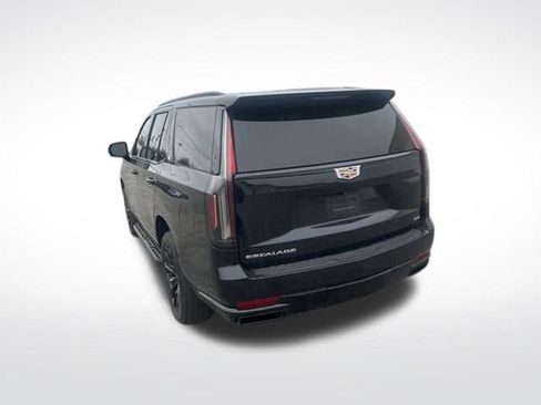Certified 2023 Cadillac Escalade Sport Platinum image 9