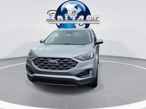 Used 2022 Ford Edge SEL w/ Convenience Package image 3